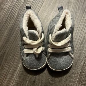 Baby Gap - Grey Shoes - 6-12M